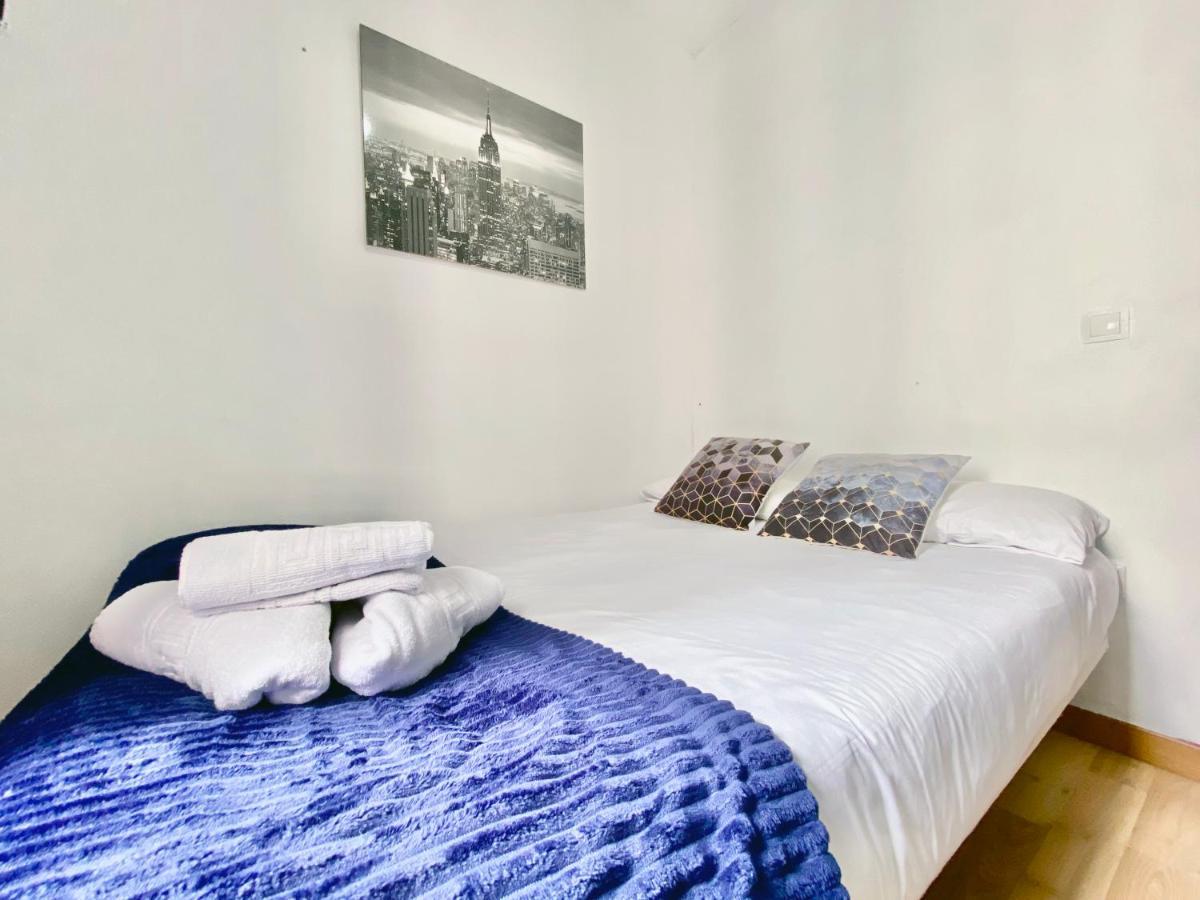 Gran Via Sol Rooms Madrid Eksteriør billede
